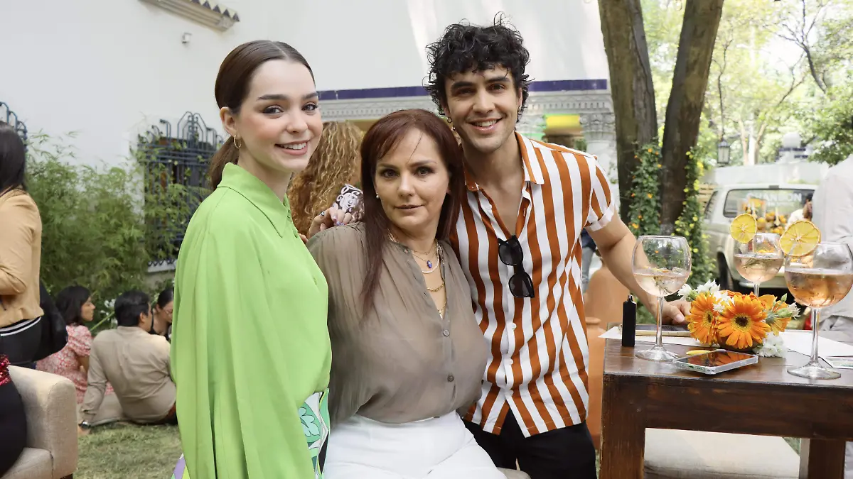 MACARENA GARCIA, AMAIRANI Y ALEJANDRO GUERRERO